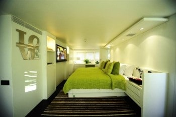 144' Berzinc yacht master bedroom